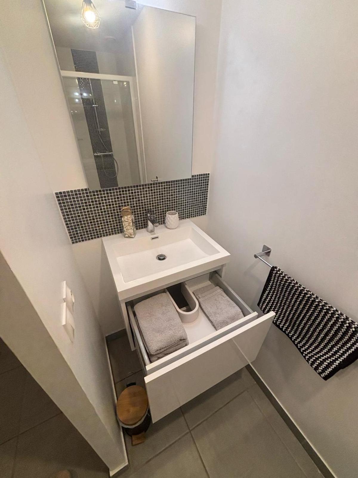 Appartement En Aveyron Aubin  Extérieur photo